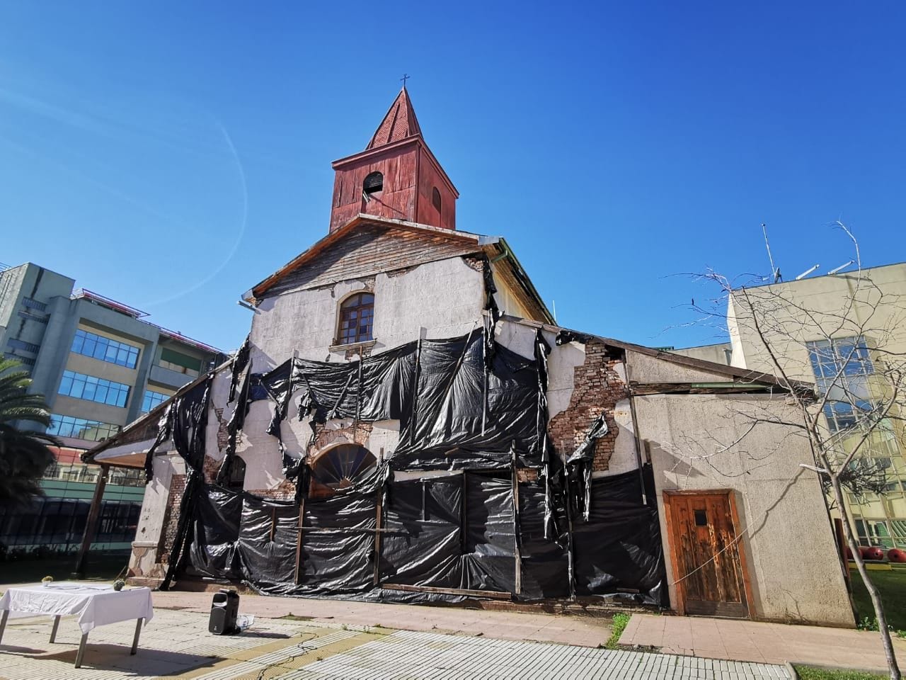 Entregan más de 2 mil millones de pesos para restaurar capilla en hospital de Los Ángeles