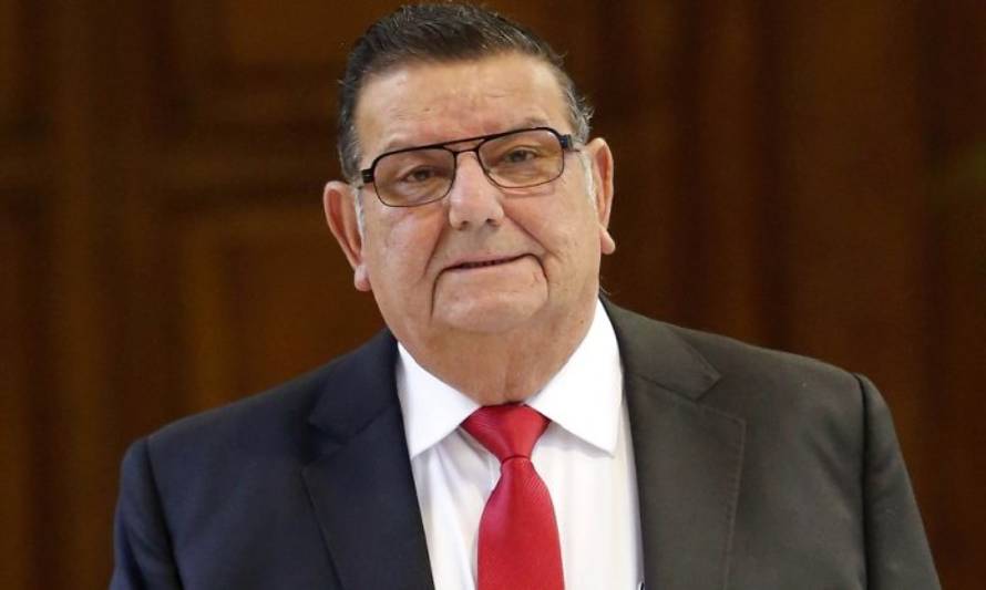“Las mujeres siempre andan pidiendo plata”: El comentario machista de Quinteros en Comisión de Salud
