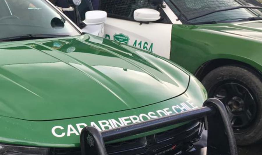 Encuentran a mujer muerta al interior de un auto en Viña del Mar