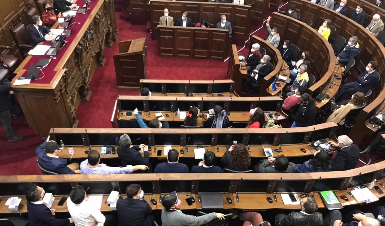 Redactar una Constitución: nada más