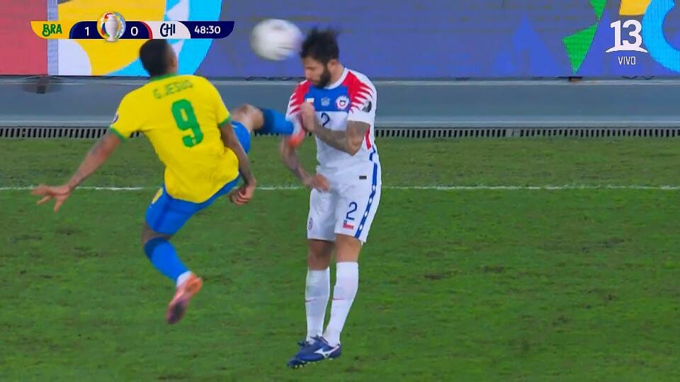 De Jesús, nada: la brutal patada karateca de Gabriel que dejó a Brasil con uno menos