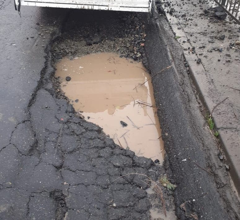 Tras veintena de accidentes: Ordenan catastro de baches para repararlos en San Pedro de la Paz