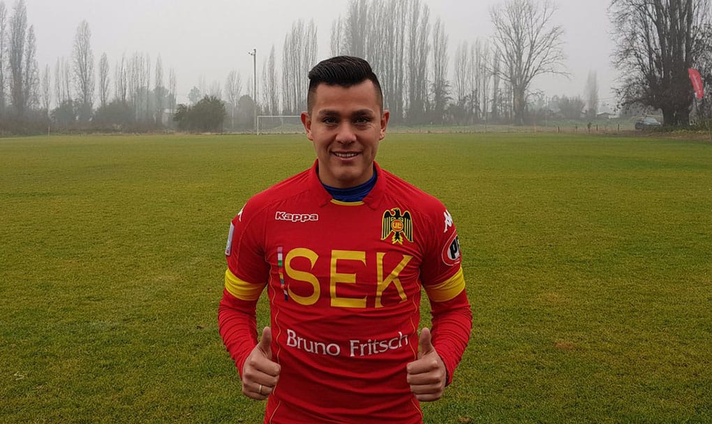 Delantero pretendido por Fernández Vial decidió jugar en la Primera División