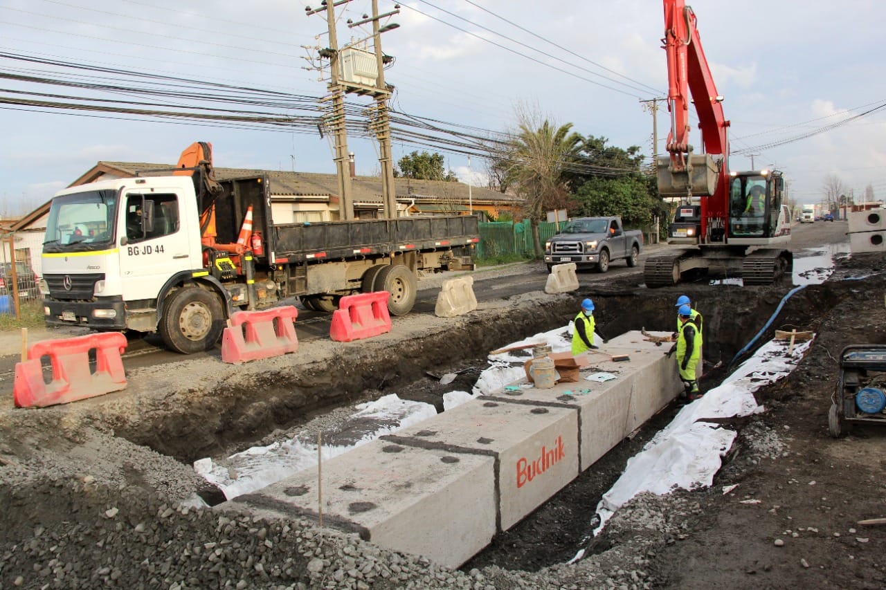 Jaime Repullo: La calle chorera con más hoyos comenzó a ser reparada en su área de mayor tránsito