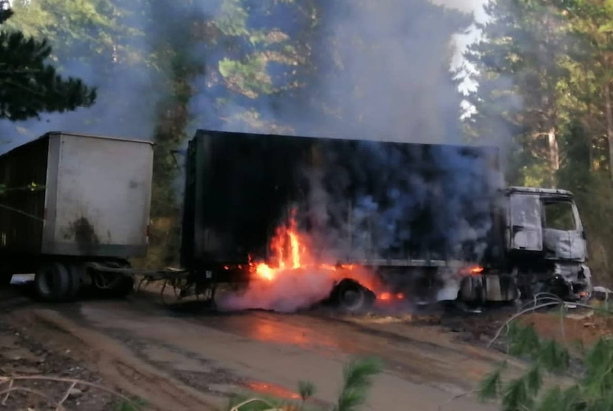 Gobierno detalla que ataques incendiarios en Curanilahue lo perpetraron encapuchados armados