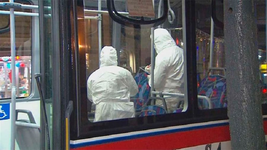 Hombre pidió distanciamiento social en un bus y terminó apuñalado