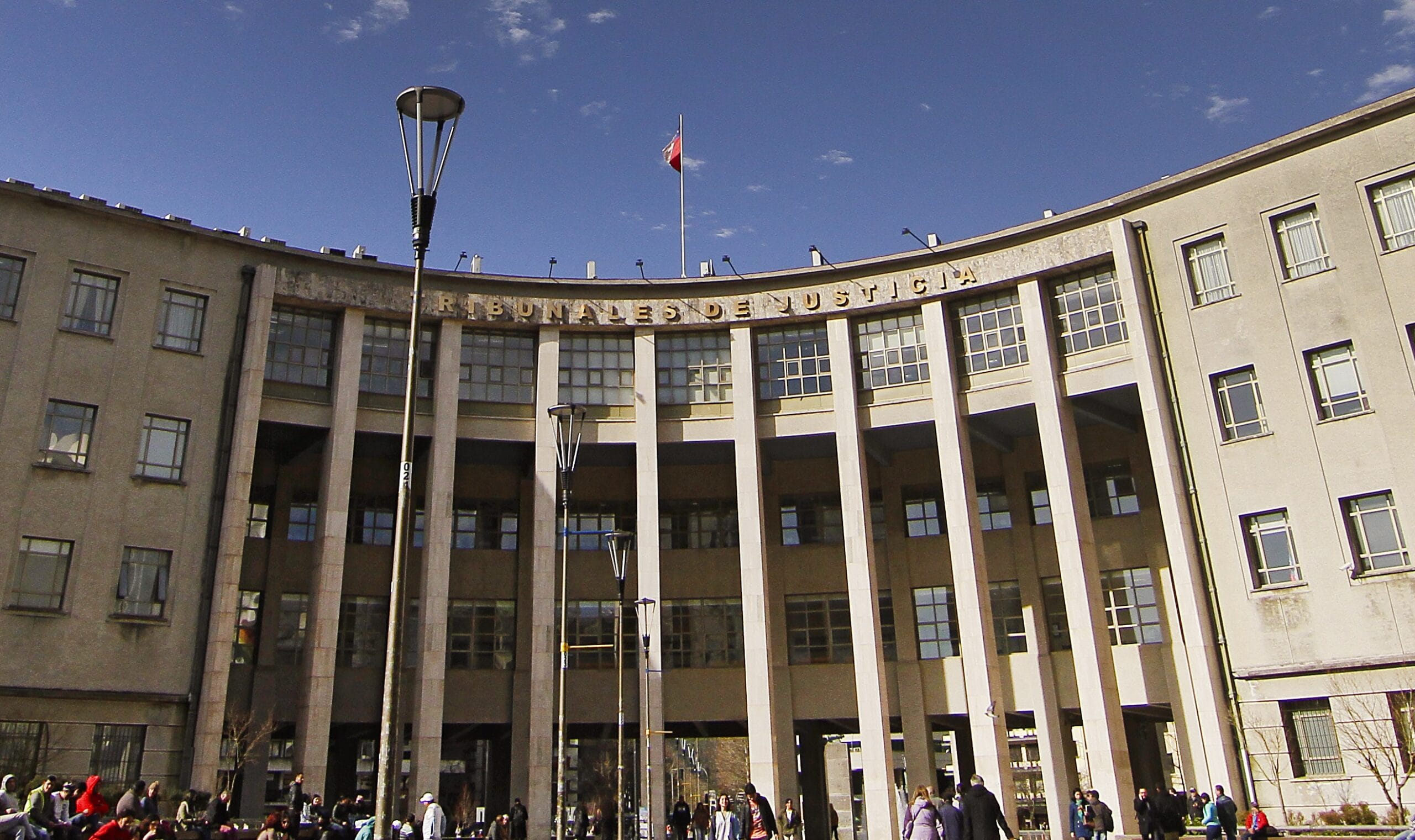 Demandan al Colegio de Abogados de Concepción para que abandone edificio de Tribunales de Justicia