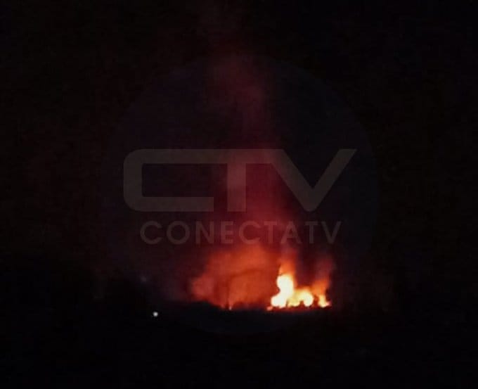 Nuevo ataque incendiario afecta a una vivienda y tres camiones al sur de la comuna de Cañete