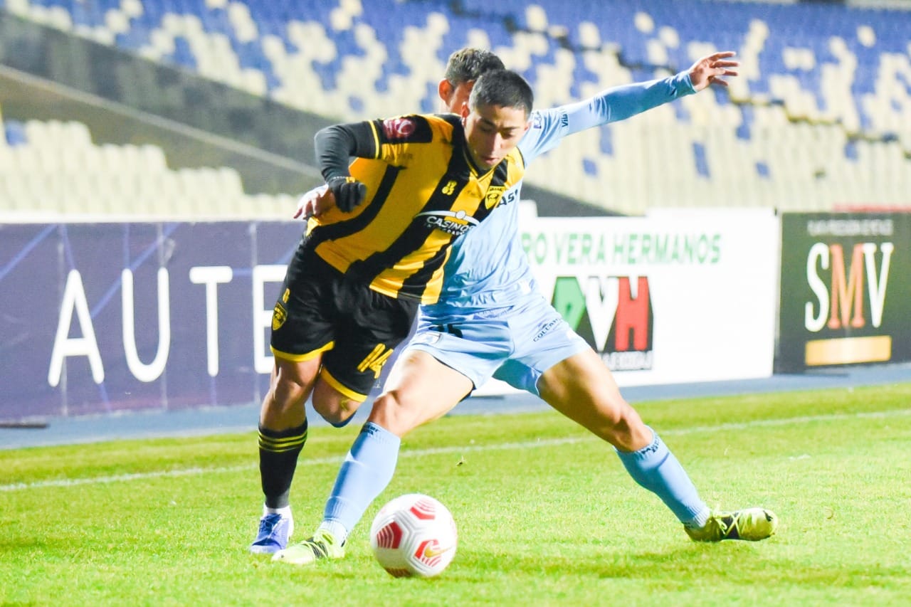 Fernández Vial se ilusiona con la liguilla en Primera B