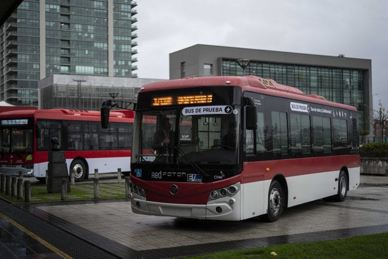 ¿Llegan o no los buses eléctricos al Gran Concepción?: Gobierno respondió a retraso de su habilitación