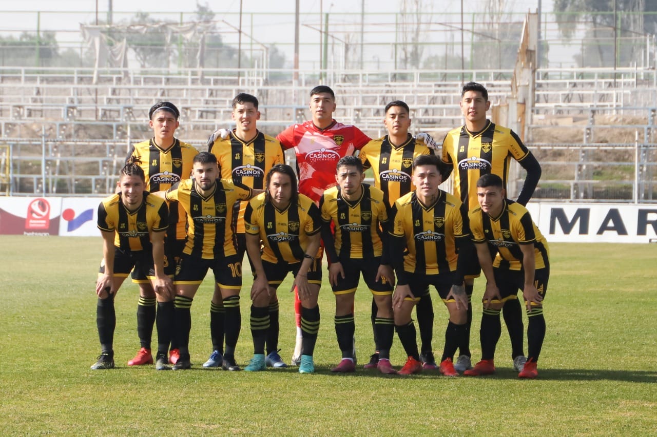 La durísima programación que tiene Fernández Vial en la Primera B y la Copa Chile