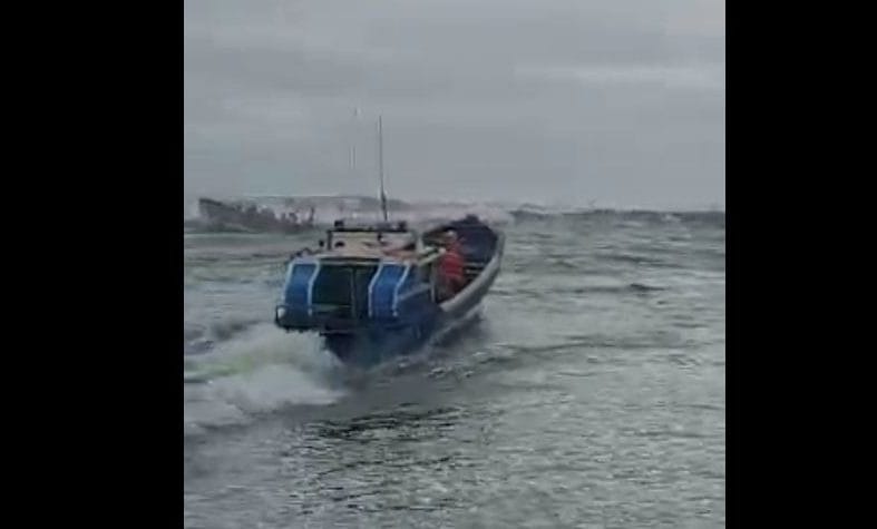 ¡Insólito!: Cuerpo de fallecida en accidente aéreo de Tirúa debió ser trasladado en condiciones extremas a Isla Mocha