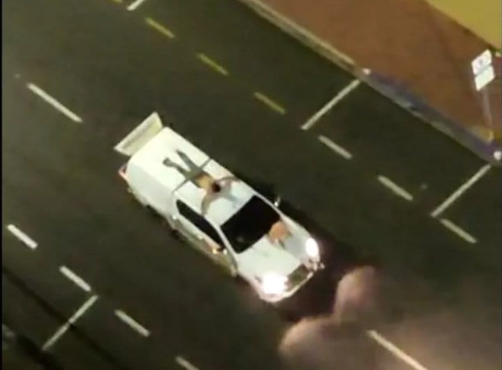 Ladrones coordinaron robo masivo y utilizaron a rehenes como escudo humano