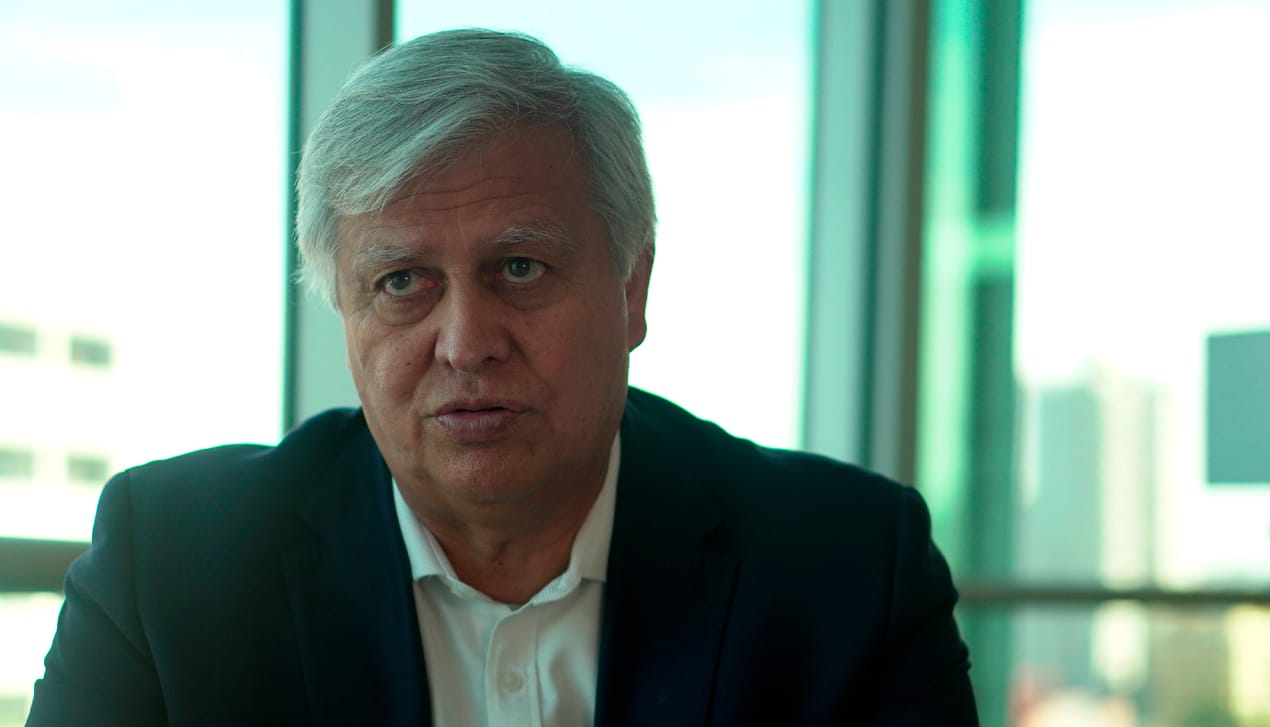 “Nadie está libre”: Senador Gastón Saavedra fue víctima de estafa cibernética