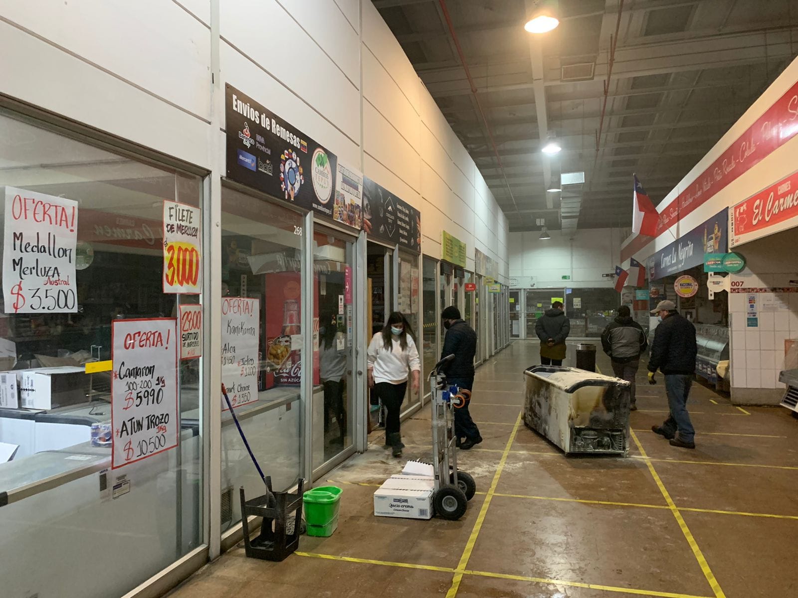 Amago de incendio afectó a local comercial en la Vega Monumental