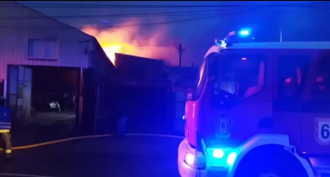 Tres fallecidos deja incendio en Concepción