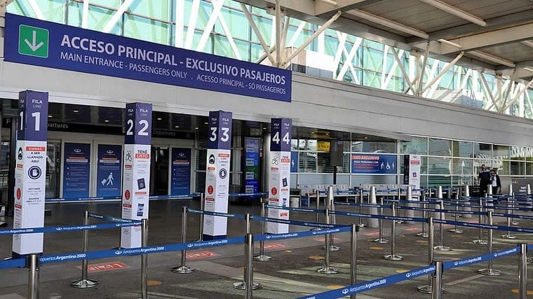 Gobierno mantendrá las fronteras restringidas ante aumento de contagios