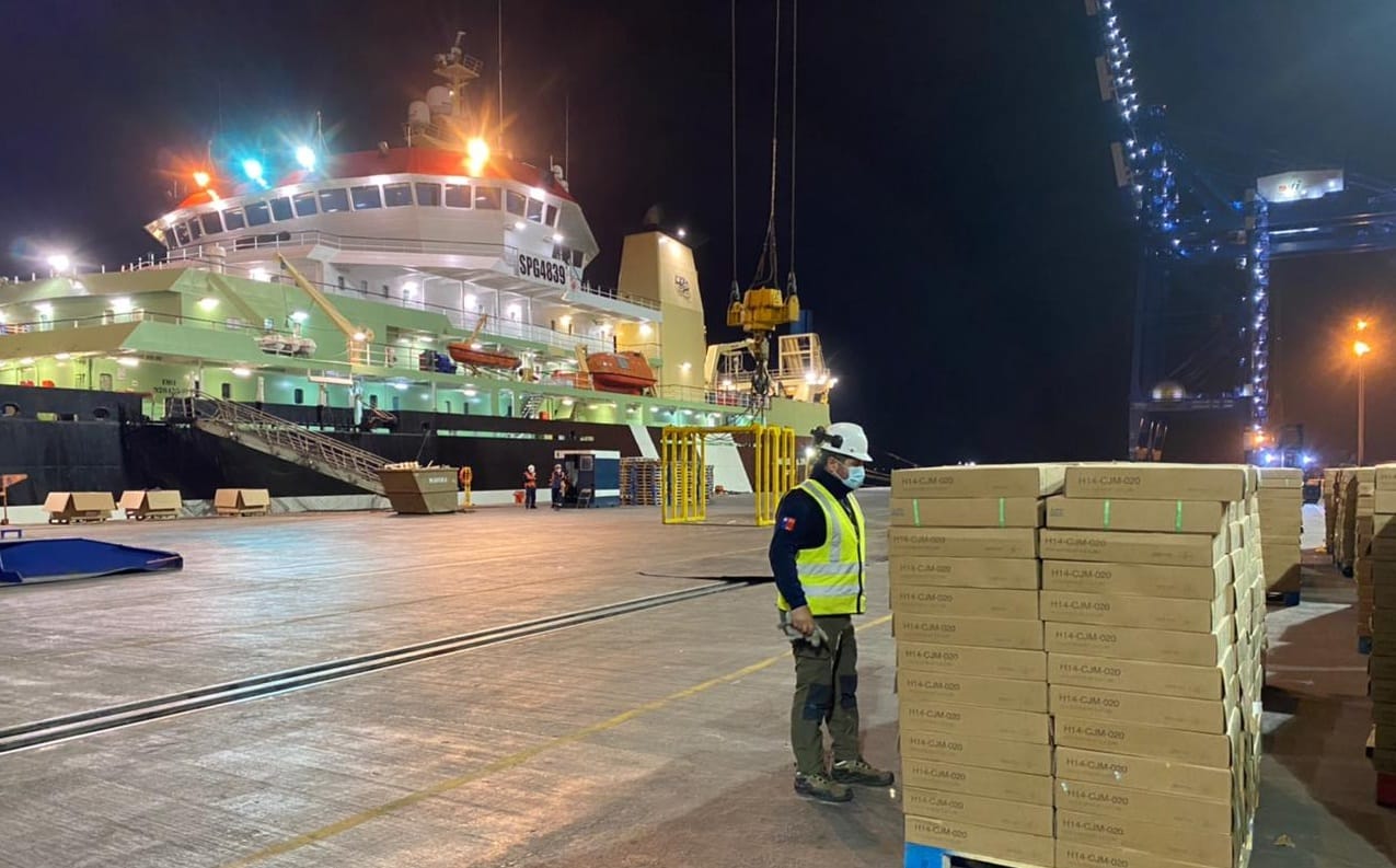 Buque polaco descargó más de 7000 toneladas de pesca en Talcahuano