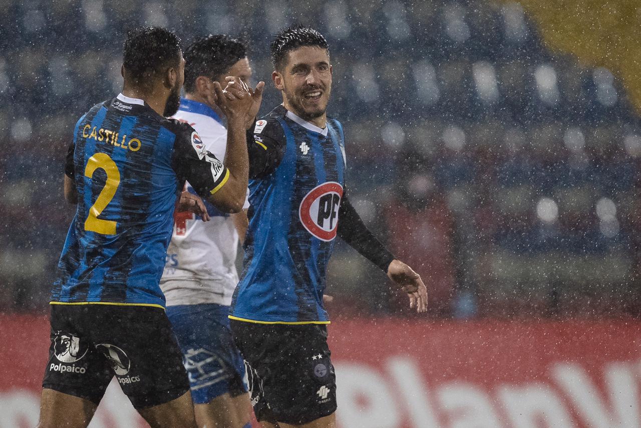 ¡Triunfazo en el CAP! Huachipato refrescó sus ideas gracias a la lluvia frente a la UC