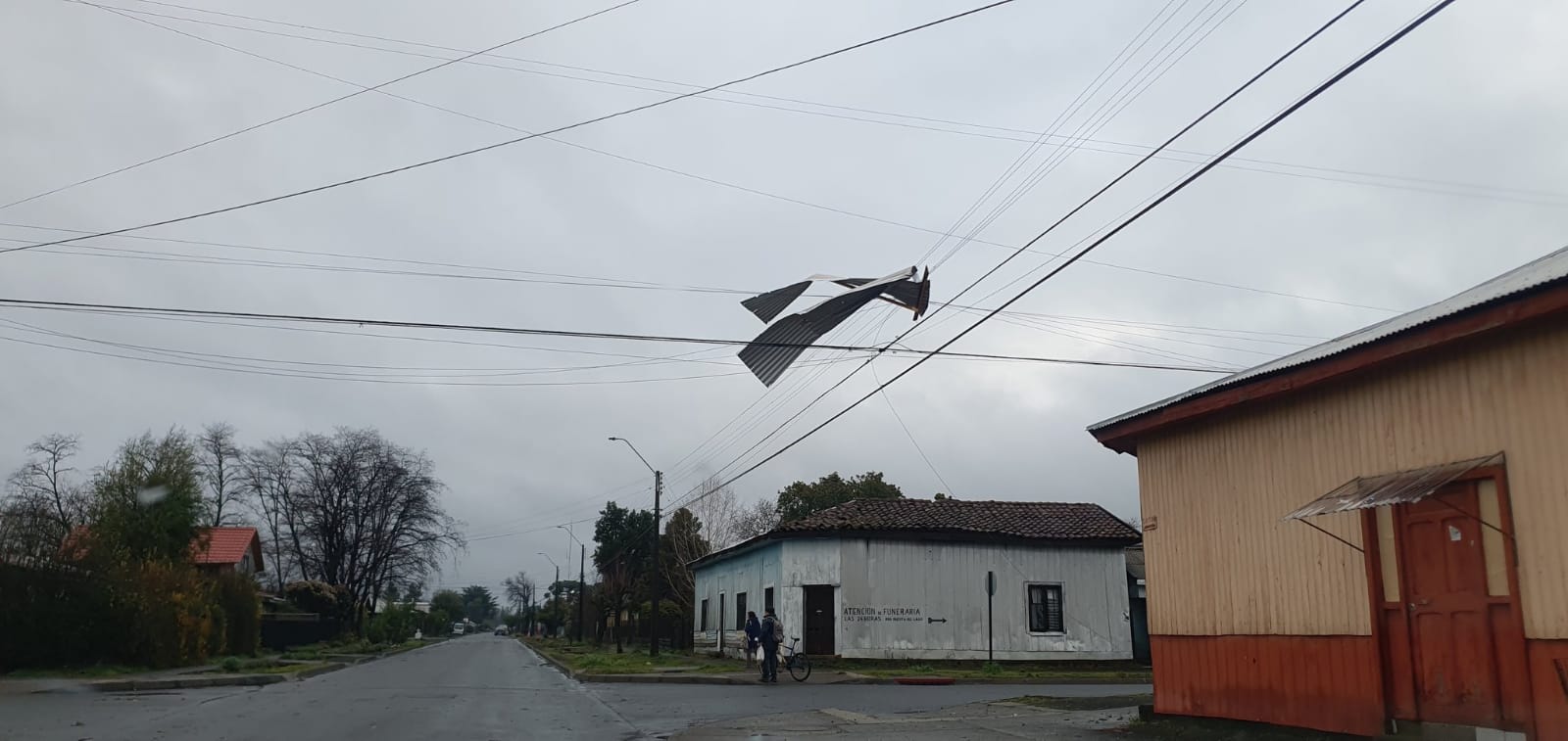 Comprometen ayuda para damnificados por tornado en Tucapel