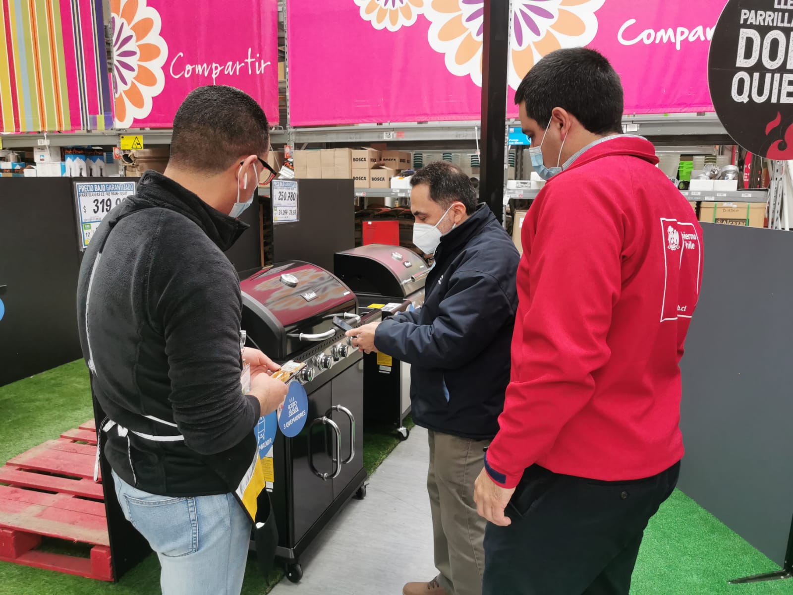 Fiscalizan estándares de seguridad de parrillas eléctricas y a gas en la previa de Fiestas Patrias