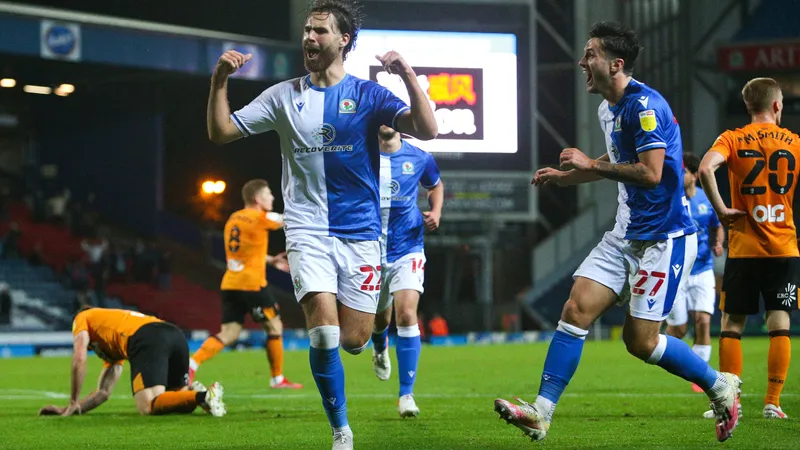 El Blackburn sigue encendido con Brereton en cancha