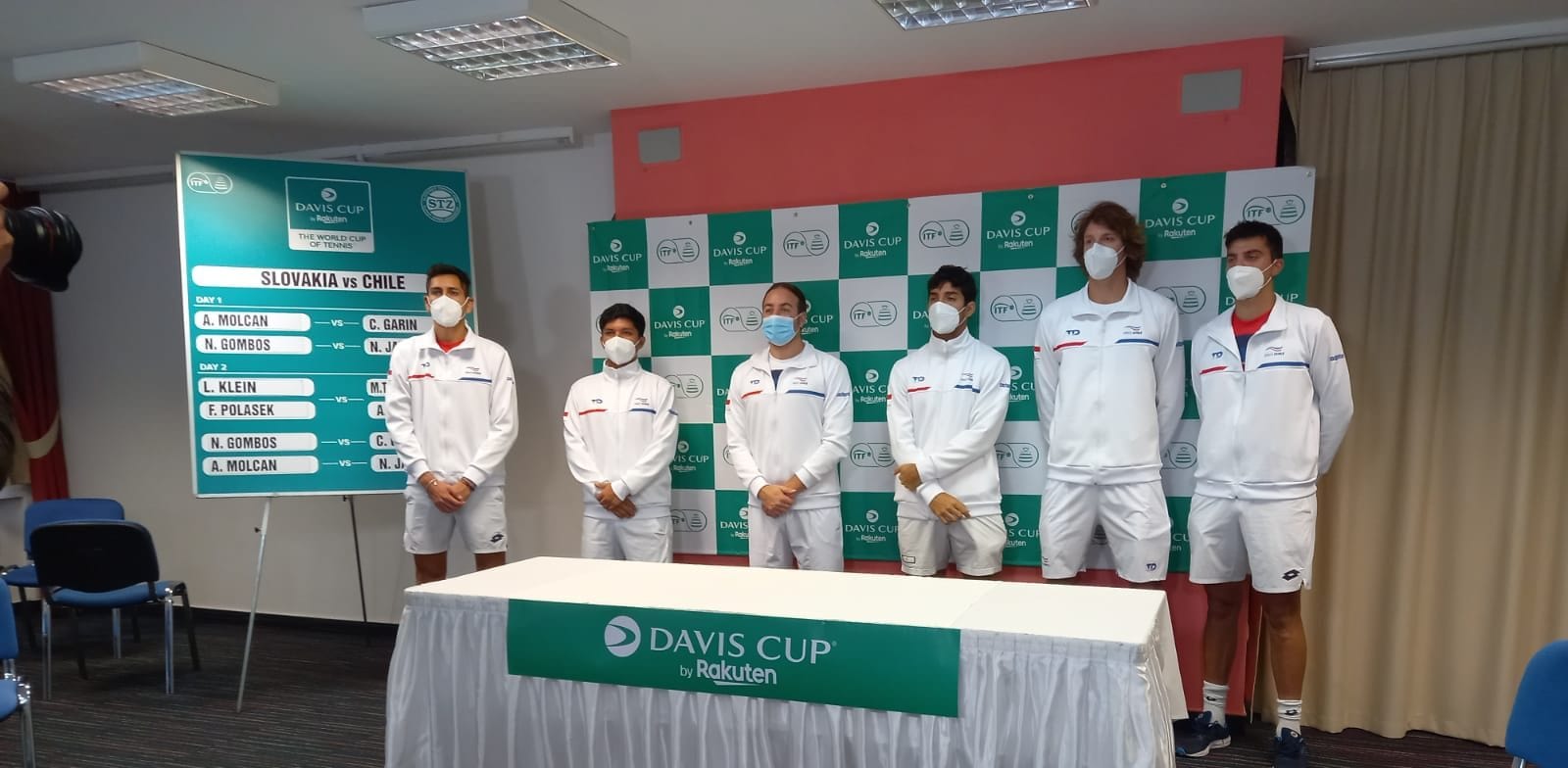 El show de Garin a horas de su estreno en la Copa Davis