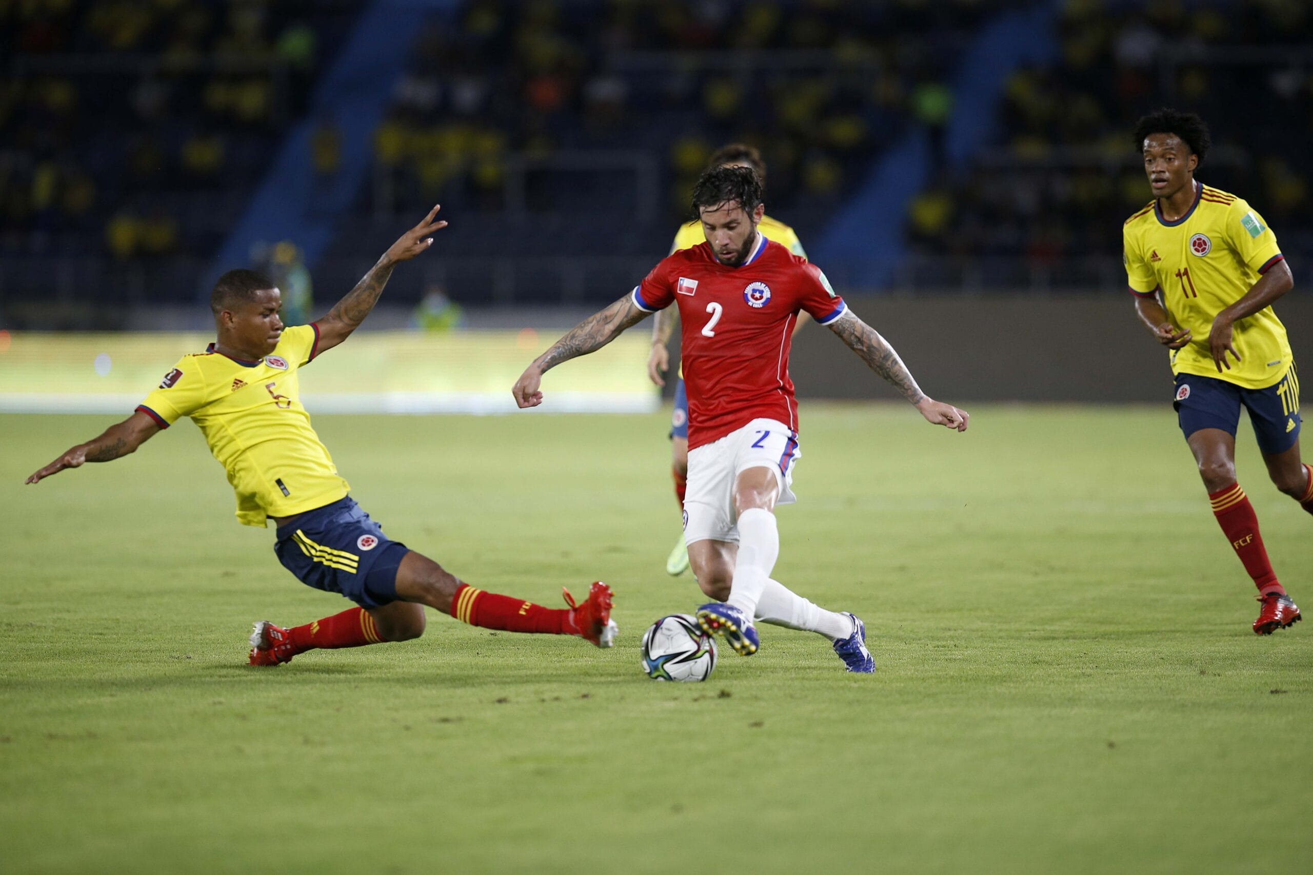 Eugenio Mena es la primera baja de la Selección Chilena