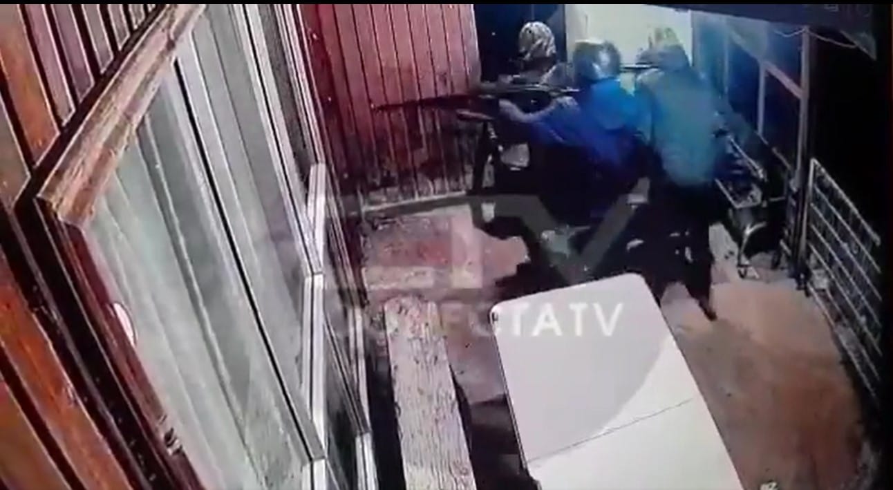 Quedó grabado: Encapuchados fuertemente armados protagonizan violento robo en Cañete