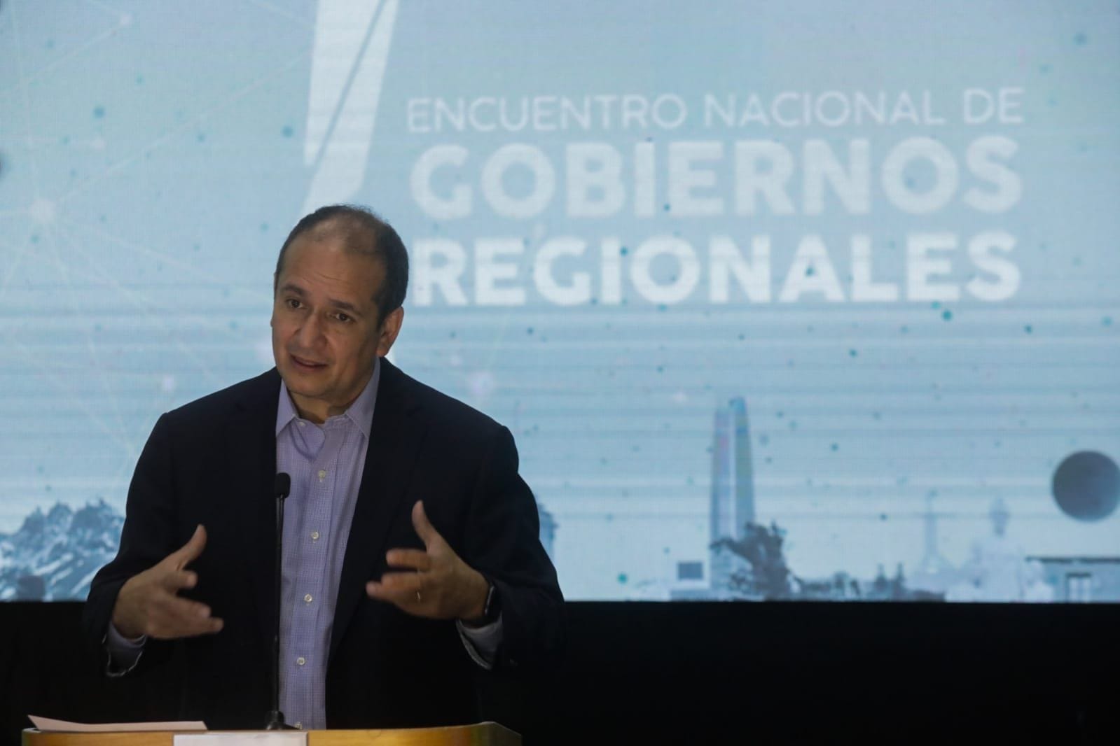 Contratar asesorías externas: Gobernador Díaz reconoce que para pedir competencias necesitan asesores