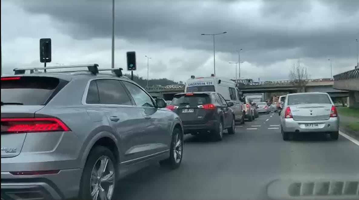Trabajos de mantención de calzada en San Pedro de la Paz generó enorme congestión en los tres puentes sobre el Biobío