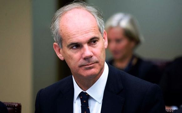 “Ustedes son unos chacales”: Senador de RN encaró a ministros durante ceremonia en La Moneda