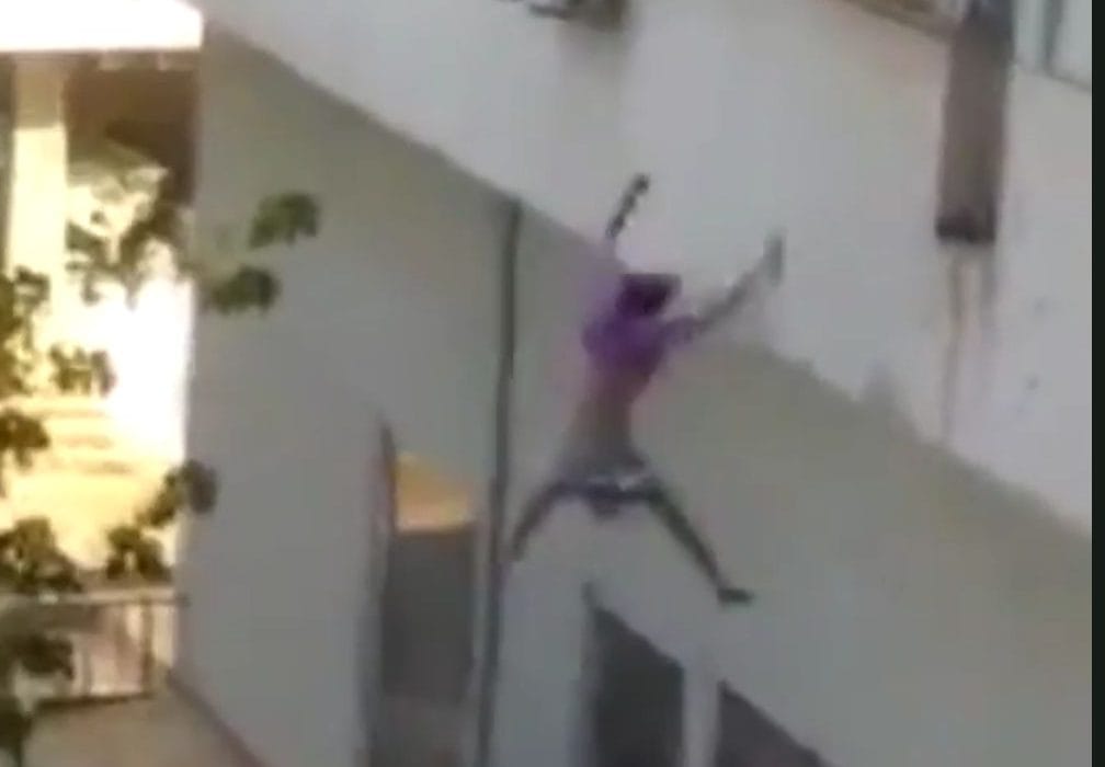 Joven saltó de un edificio para liberarse de sus secuestradores