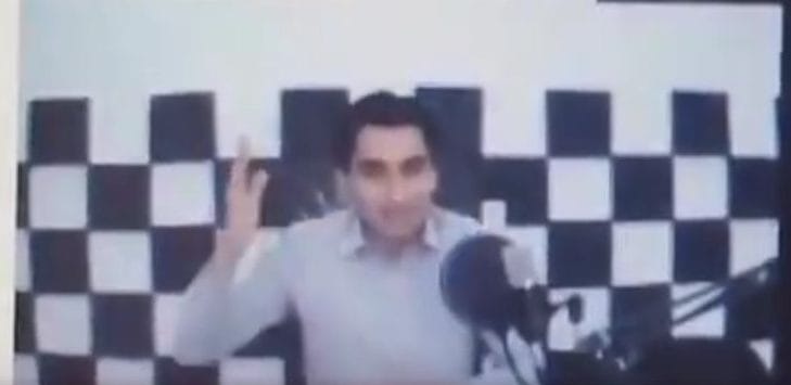Profesor amenaza a alumnos que utilicen lenguaje inclusivo: “Alguien me dice compañere y lo saco de aquí”