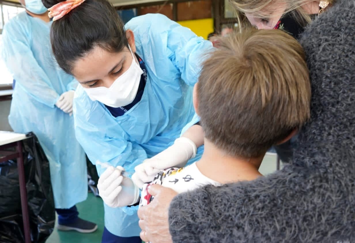 Minsal y secretarías regionales de salud en alerta por posible llegada de hepatitis infantil a Chile