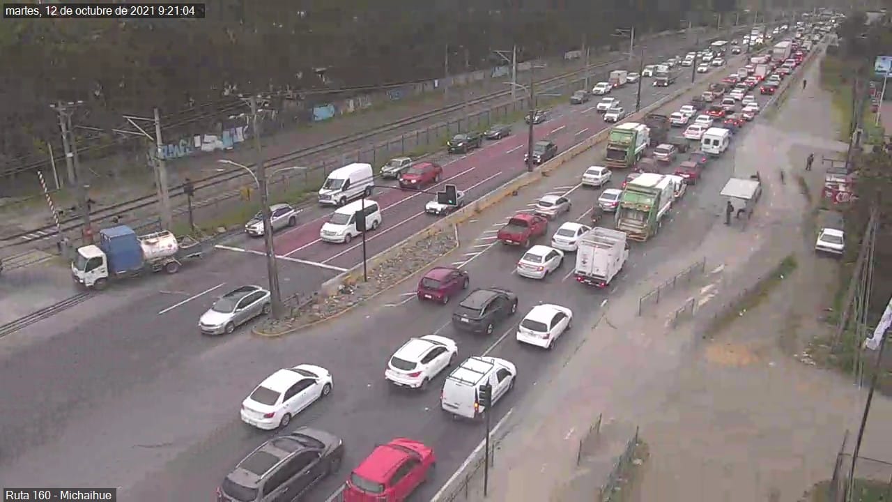Con diversos cortes de tránsito amaneció la Ruta 160 durante este martes