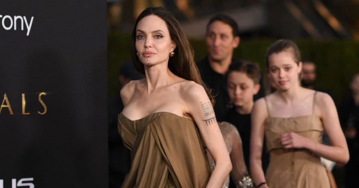 Angelina Jolie borró tatuaje que se realizó en honor de Brad Pitt