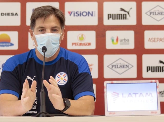 Eduardo Berizzo quiere eliminar a la Selección Chilena