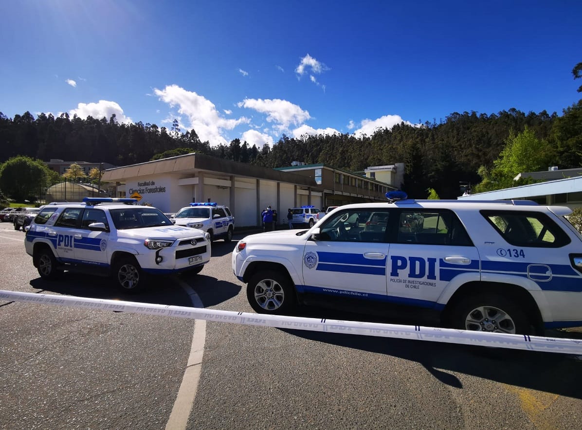Sujetos encapuchados y armados intimidaron a guardia: Policías entregan detalles de ataque incendiario en la UdeC