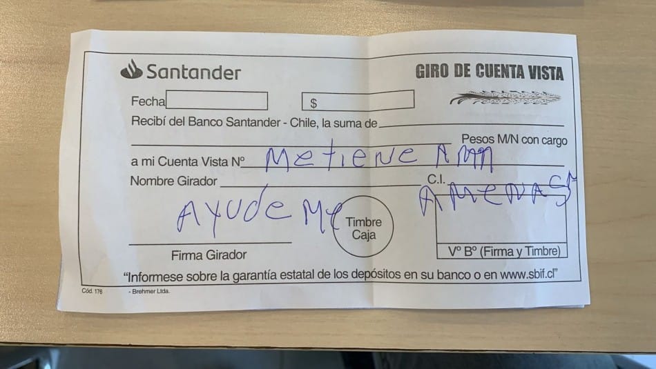 “Ayúdeme”: Hombre fue salvado de un secuestro tras entregar un papel en el banco