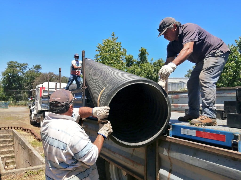 Seremi de Agricultura continúa entrega de insumos por escasez hídrica en Biobío
