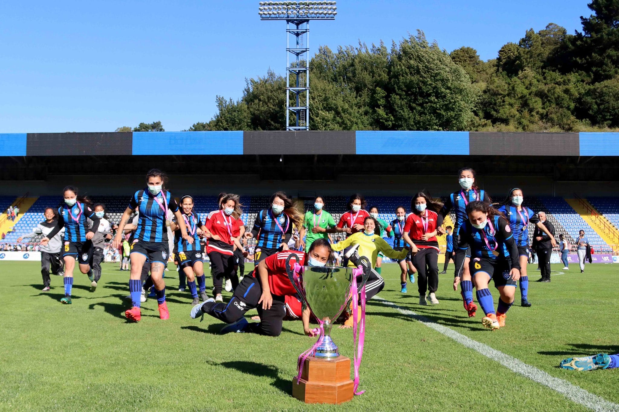 Huachipato es de Primera: el equipo femenino ganó el título