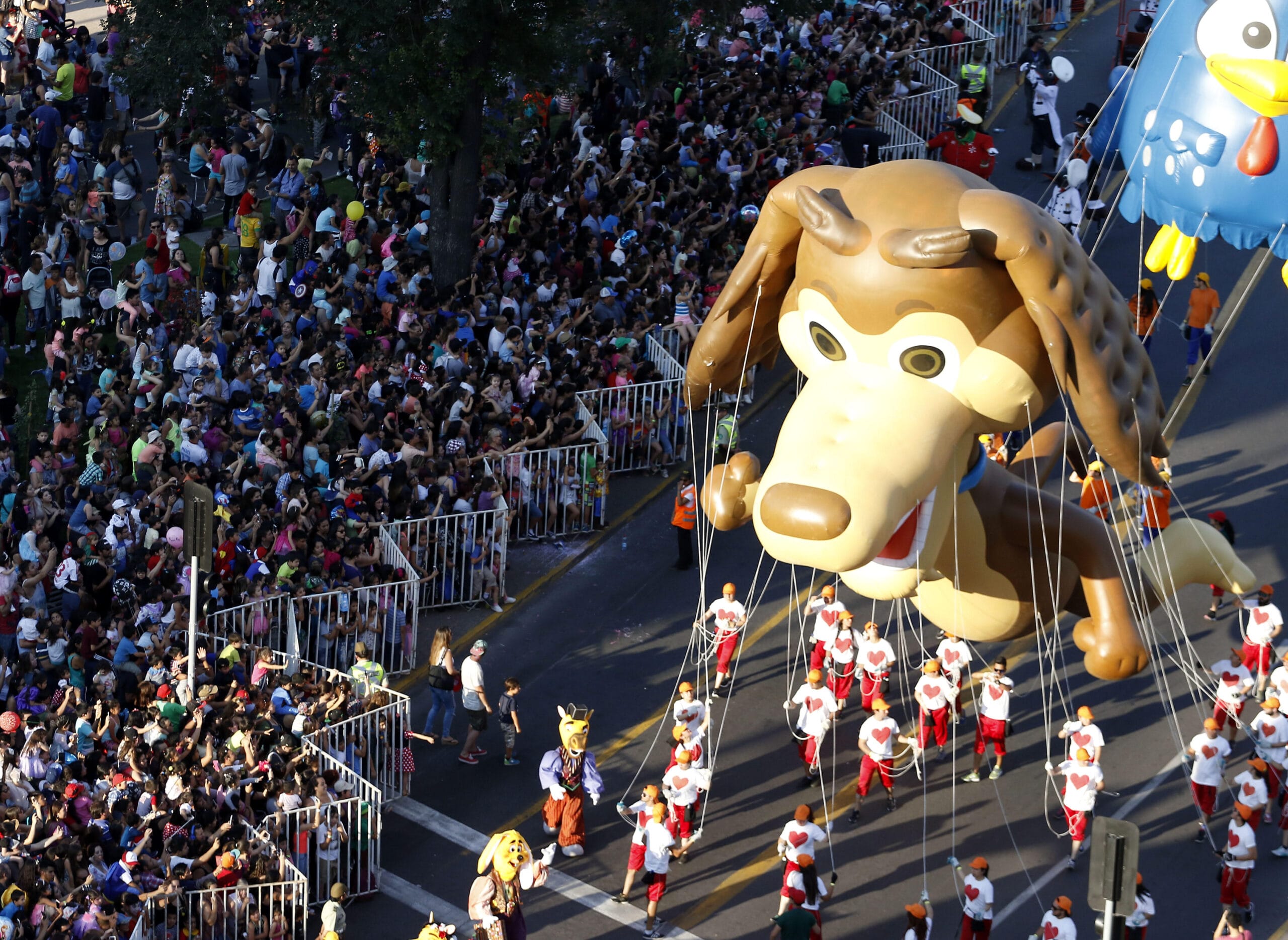 Biotrén anuncia servicios especiales para el Paris Parade en Talcahuano