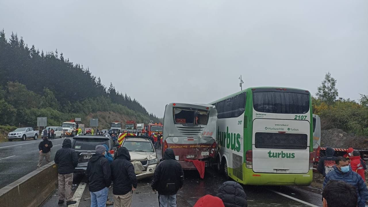 Múltiples lesionados dejan accidentes de tránsito en la Ruta 160