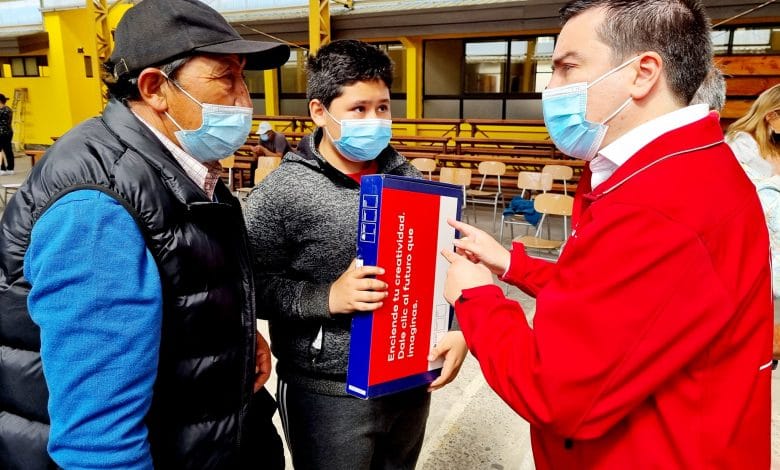 Más de 14 mil estudiantes serán beneficiados con entrega de computadores en el Biobío