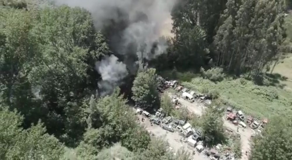 Nueve vehículos quemados dejó incendio en desarmaduría de Hualqui