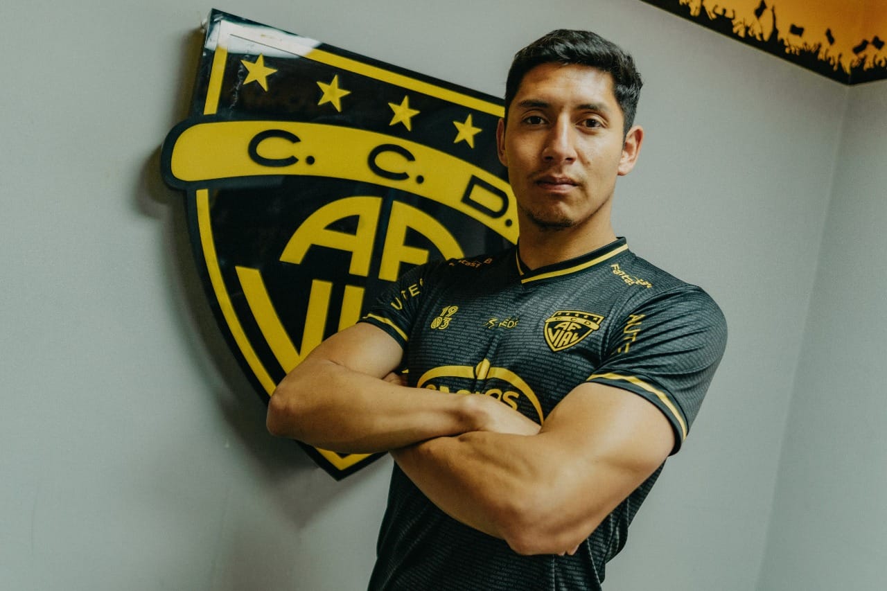 Fernández Vial sigue renovando a jugadores para 2022