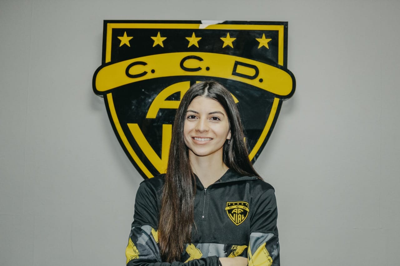 Fernández Vial renueva a sus figuras en el fútbol femenino