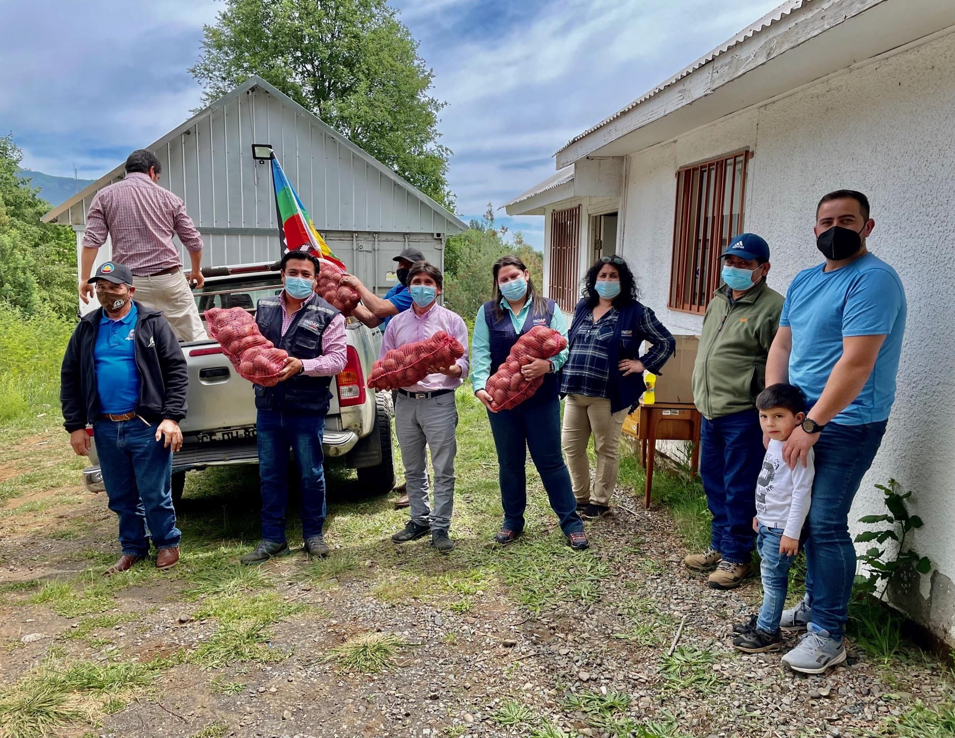 Cooperativa mapuche de Tirúa dona 6.500 kilos de papas a comunidad pehuenche de Alto Biobío
