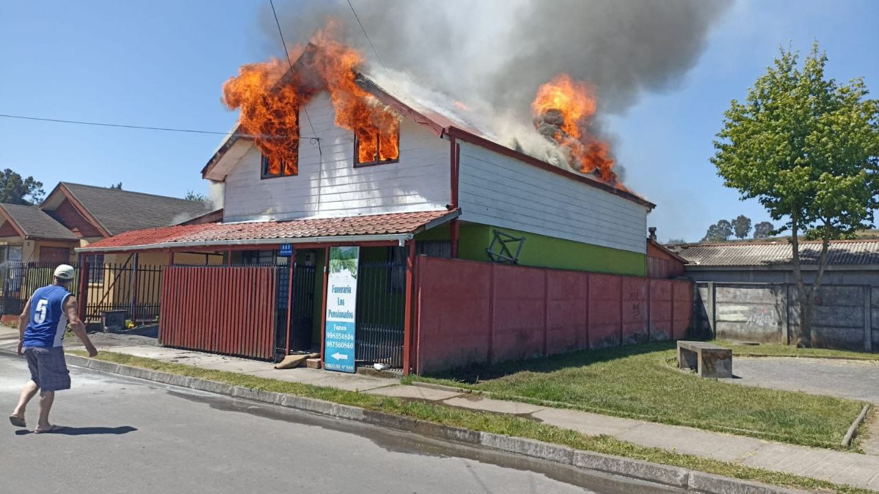 Impacto en Coronel: Voraz incendio destruyó una funeraria